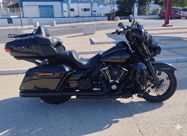 Harley Davidson Ultra Limited Total Black