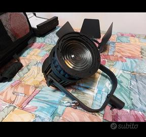 KIT: 2 Luci Fresnel + accessori