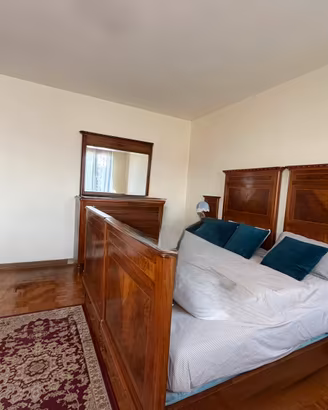 Camera  da letto simil stile Louis Philippe