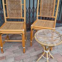 due sedie e tavoletta vintage rattan vimini bambù 