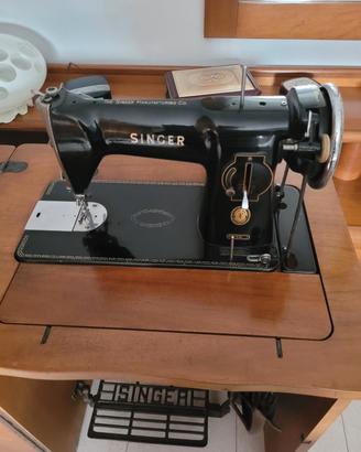 macchina da cucire singer anni meta'1950