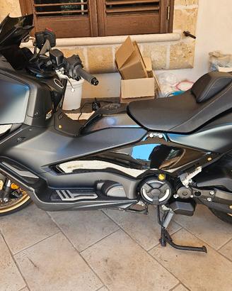tmax 560