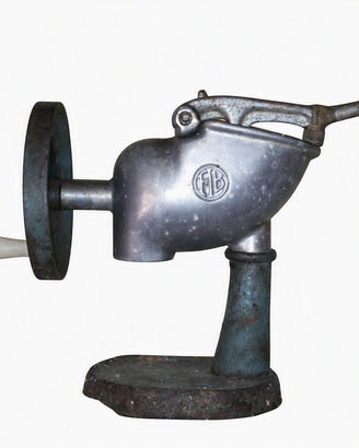 tritaghiacio di antiquariato