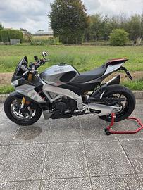Aprilia Tuono V4 1100