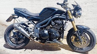 SPEED TRIPLE TRIUNPH 1050