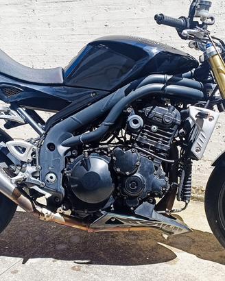 SPEED TRIPLE TRIUNPH 1050
