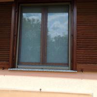 Serramenti in legno completi di zanzariere