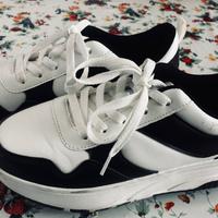 Scarpe da pattinaggio con rotelle