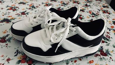 Scarpe da pattinaggio con rotelle