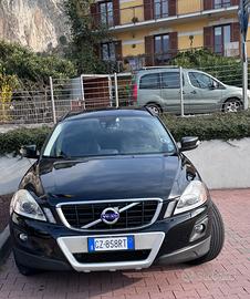 🚗 Volvo XC60 – Eleganza, Sicurezza e Comfort.