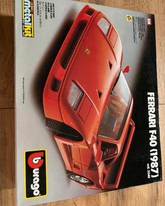 Bburago 1:24 Ferrari F40 perfetta