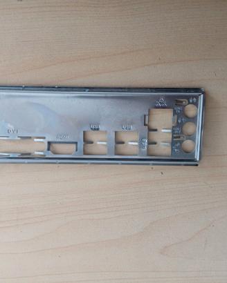 backplate scheda madre GIGABYTE B450M -DS3H