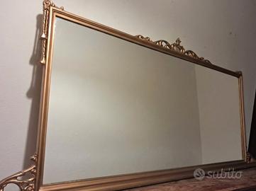 Specchio vintage con cornice dorata stile barocco 
