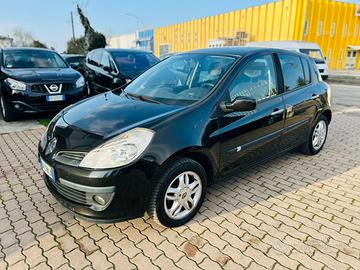 renault clio   1.1 benzina
