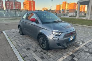 500e Grigia- allestimento Red 24 kw