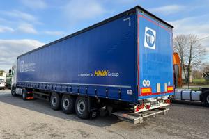 Semirimorchio centinato Schmitz 2015