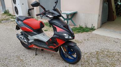 Scooter Aprilia SR 50 2007  buone condizioni 
