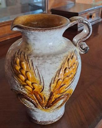 Vaso con spighe di grano