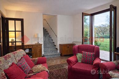 Villa a schiera Barga [UM202GBVRG]