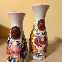 Vasi in ceramica dipinti a mano