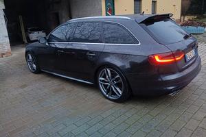 audi A4 b8.5 TDI s line 190cv