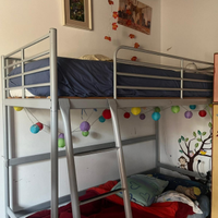 Letto a soppalco IKEA SVÄRTA grigio