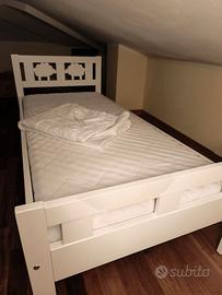 Lettino Ikea bimbo con barra laterale