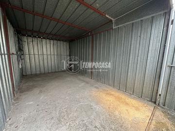 BOX AUTO IN CENTRO PAESE