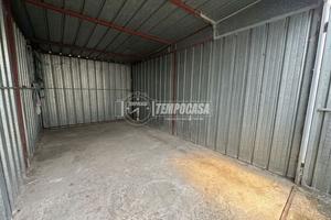 BOX AUTO IN CENTRO PAESE