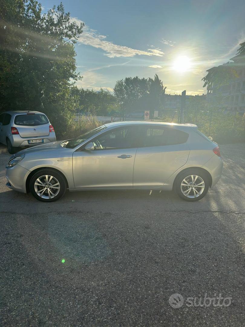 Alfa Romeo Giulietta 2014 photo 5