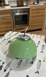 Lampadario vintage a campana in vetro verde