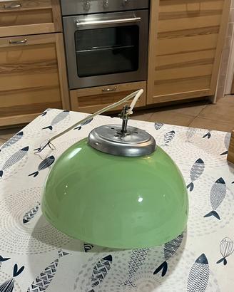 Lampadario vintage a campana in vetro verde