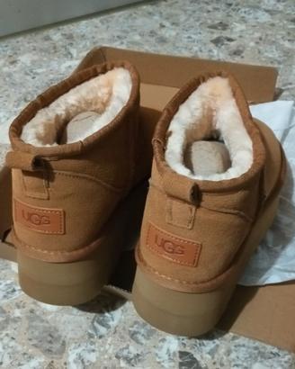 Scarpa donna UGG numero 37