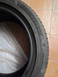 Bridgestone 255/45R20