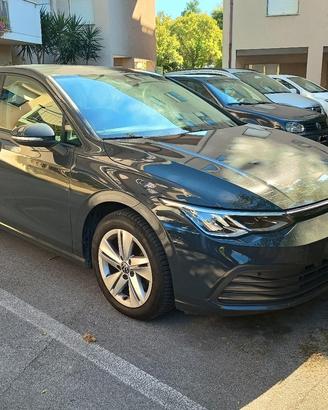 Volkswagen Golf 8 1.5 TGI DSG LIFE