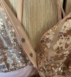 Abito lungo paillettes e tulle rosa