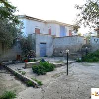 VILLAGR. DI CARINI: VILLETTA CON ESTERNO