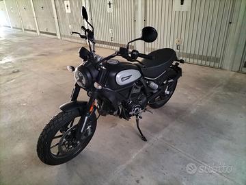 Ducati Scrambler 800 Icon Dark (2020)