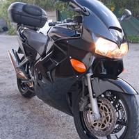 HONDA VFR 800 DA VETRINA EURO 1700 !