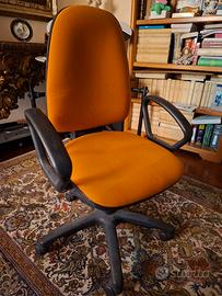 Sedia ufficio con rotelle 