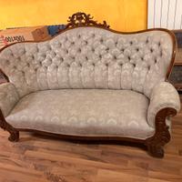 Divano in noce capitonne’