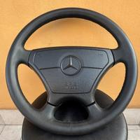 Volante Mercedes. Classico