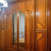 Camera da letto anni '80 completamente in noce