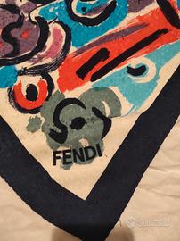 foulard Fendi 