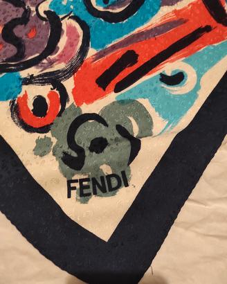 foulard Fendi 