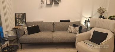 Divano 3 posti quasi Nuovo