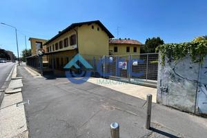 Box / Garage di 14 m² a Milano