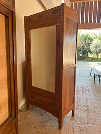 Armadio d’epoca in legno restaurato