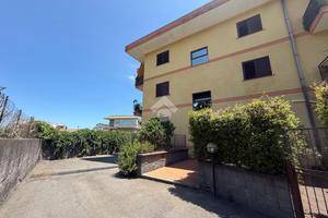 4 LOCALI A RIPOSTO