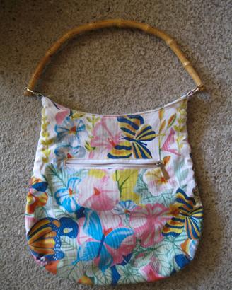 Borsa vintage in tessuto ricamato-manico di bambù